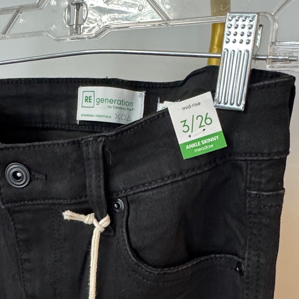 Celebrity Pink black denim ankle Jeans NWT 3/26 - Picture 3 of 12